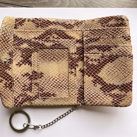 COPY - Womens Hobo wallet - Picture 2 of 5